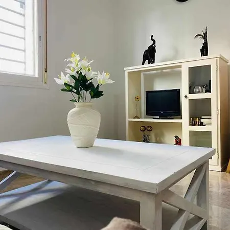 Quintana Apartamento Junto A Puerto Marina Apartment *